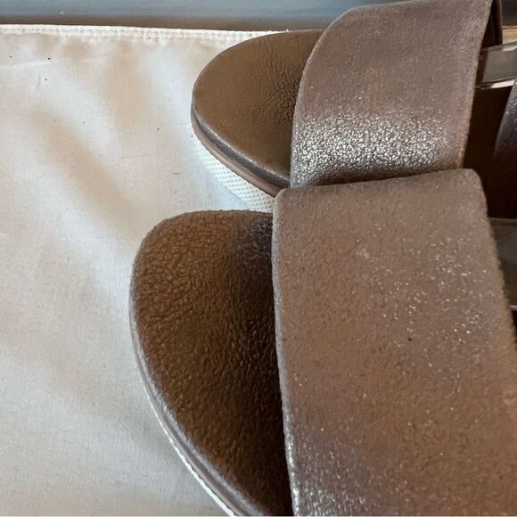 Eileen Fisher Women's Sport Platinum Frozen Metallic Suede Sandals Sz 8.5 - Picture 14 of 16